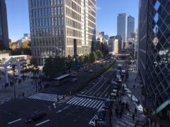 東京の事務所からの風景と首相官邸